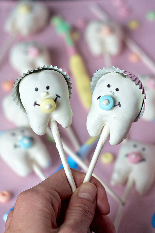 Baby Tooth Cake Pops 11017 copy